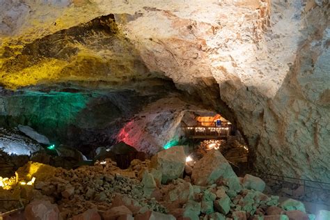 grand canyon caverns natural atlas