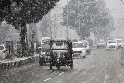 Flights Cancelled At Srinagar Airport Due To Bad Weather The Statesman