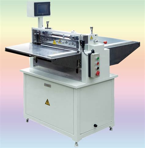 China PVC And Pet Plastic Sheet Cutting Machine CQ 360 Photos