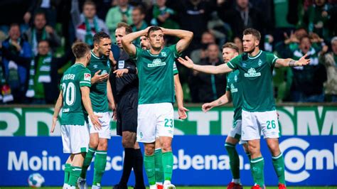 Hoch Emotionales Nordderby Hsv Gewinnt Packendes Duell Bei Werder Bremen