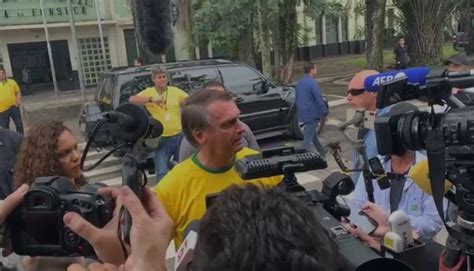 Bolsonaro Se Irrita Com Jornalista Argentino “vai Falar Do Seu País” Metrópoles