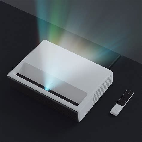 Xiaomi Mi Laser - короткофокусный лазерный проектор за $1 999