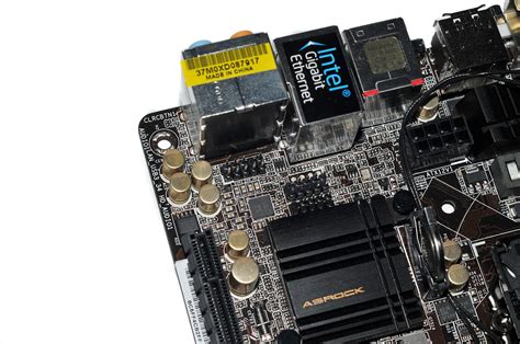 ASRock Z87E ITX en test Comparatif de cartes mères Z87 Mini ITX Asus