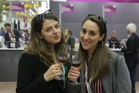 Slow Wine Fair A Bologna In Fiera Il Premio Ai Migliori Vini Dal