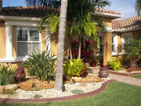 Florida Front Yard Landscaping With Beach Stones