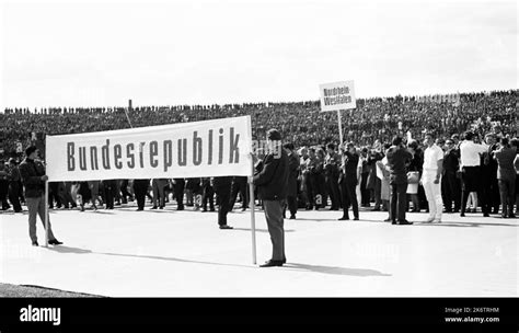 Berliner treffen Fotos und Bildmaterial in hoher Auflösung Alamy