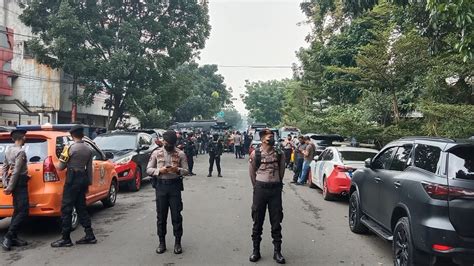 Orang Jadi Korban Bom Bunuh Diri Di Polsek Astana Anyar Bandung