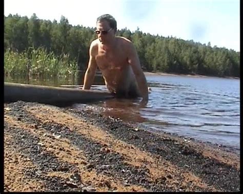 Humping Nude A Hose At The Lakeshore Gay Porn XHamster