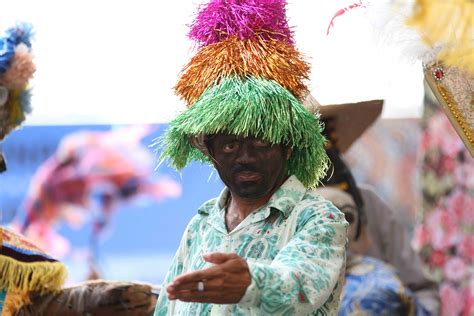 Agremiações mostram lado multicultural do carnaval do Recife FOTOS