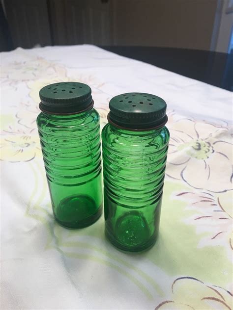 Green Depression Glass Salt And Pepper Shakers Vintage 5 Collectible