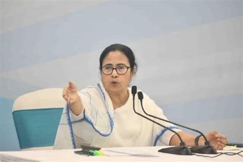 Mamata Banerjee Angry Mamata Banerjee Calls Calcutta Police