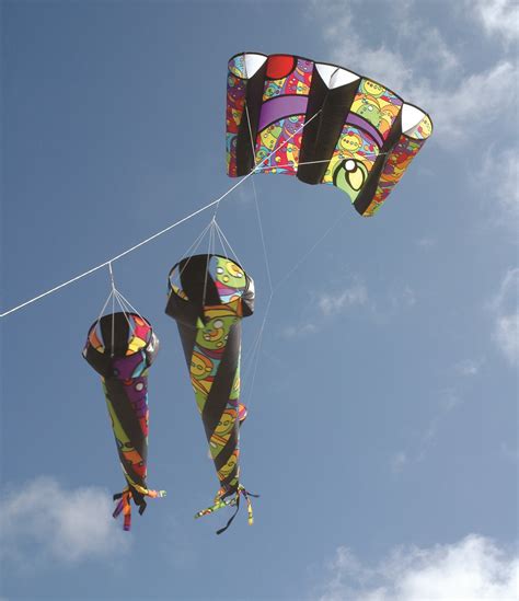 Rainbow Orbit Mega Power Sled 36 Kite With Matching Rainbow Orbit Wind