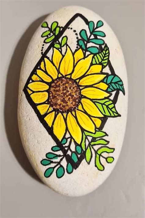 34 Best Summer Painted Rocks And Ideas Diy Rock Art Rock Painting Art