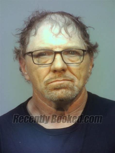 Recent Booking Mugshot For Robert Wayne Maxwell In Athens County Ohio