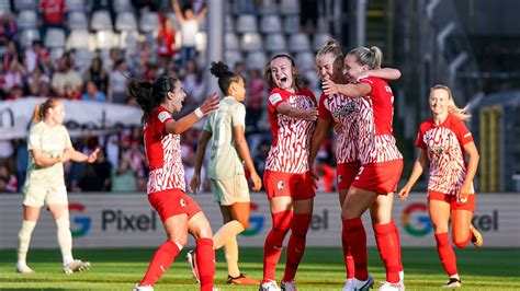 Frauenfu Ball Bayern M Nchen Patzt Zum Saisonstart Beim Sc Freiburg