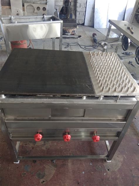 Stainless Steel Commercial Hot Plate With Chapati Puffer For Restaurant At In Hyderabad