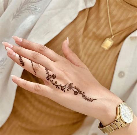 Pin By Shaymaa Henna On Quick Saves Henna Designs Wrist Mehndi