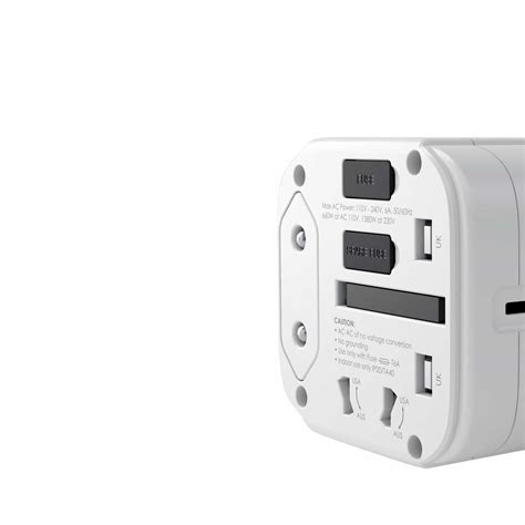 Aukey Pa Ta01 Universal Travel Adapter With Usb C And Usb A Ports