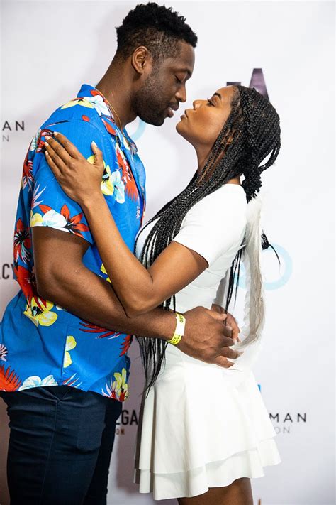 33 Celebrity Couples That Enjoy Pda Photos Of Celebs Showing Affection