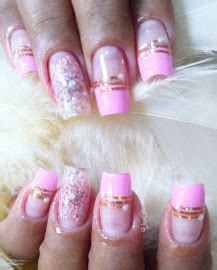 Francesinha rosa 30 estilos para você inovar suas unhas