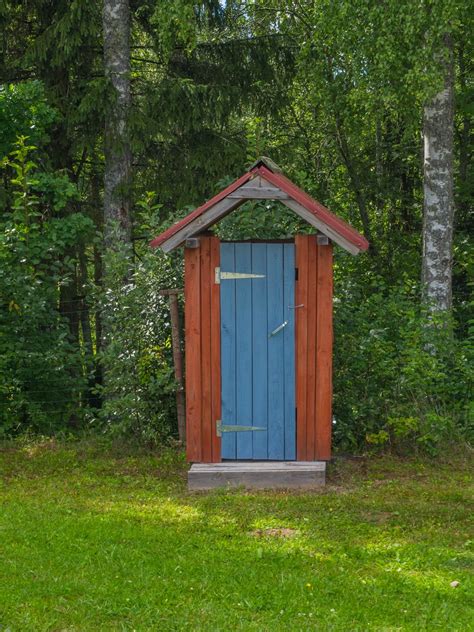 Everything You Need To Know About A Vault Toilet Home Design