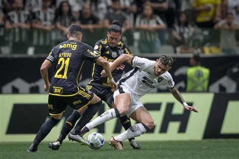 Hulk X Tiquinho Soares Qual O Melhor Jogador Paraibano De Futebol Na