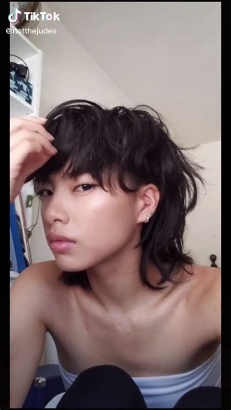 Mullet Hairstyle Hairdo Mullet Haircut Woman Short Hair Haircuts