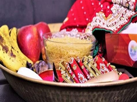 Karwa Chauth Sargi Know The Significance Shubh Muhurat And Vidhi