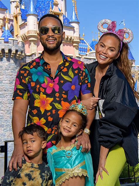 Chrissy Teigen partage la première vidéo des 4 enfants jouant ensemble