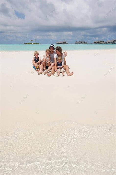 Happy Family On Vacation White Woman Beach Photo Background And Picture For Free Download - Pngtree