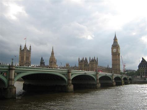 Filming at Westminster Bridge| Filmapia - real sites . reel sites