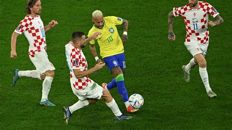 Una gran Croacia vence a Brasil en penaltis y está en las semis del