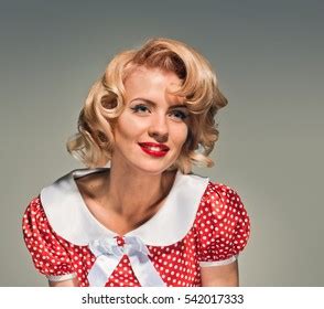 Smiling Retro Blonde Pinup Woman Stock Photo 542017333 Shutterstock