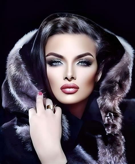 Pin by paradis on Platser att besöka Stunning brunette Beauty killer Perfect brunette