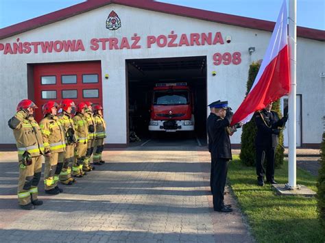 KP PSP Sławno Dzień Flagi Rzeczpospolitej Polskiej Komenda Powiatowa