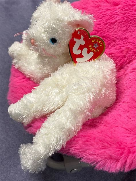 Ty Beanie Babies 2001 Scarlett White Laying Cat W Blue Eyes Pink Nose