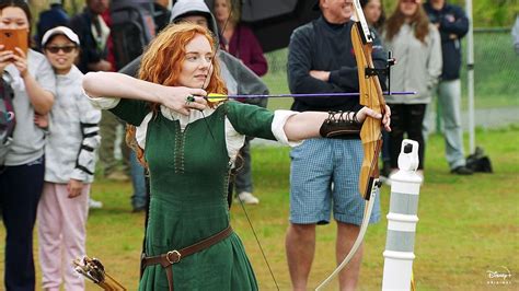 Brave Merida Visits An Archery Range 2020