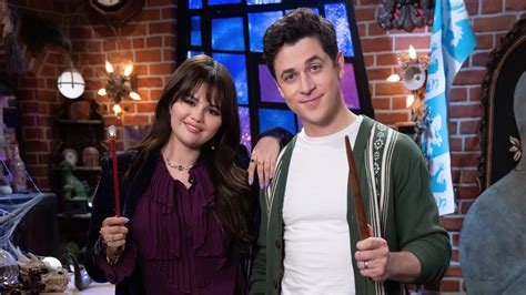 David Henrie On Acting With Selena Gomez In Wizards Beyond Waverly