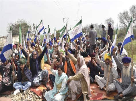 Farmers Protest Another Farmer Died In Agitation Khanauri Border 9 People Lost Their Lives So