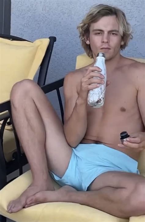 Ross Lynch Legs Telegraph