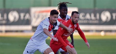 Knappe Niederlage Im Ersten Spiel Des Jahres FC Aarau