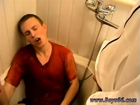 Piss Drinking Emos Gay Way Piss Sex In The Tub