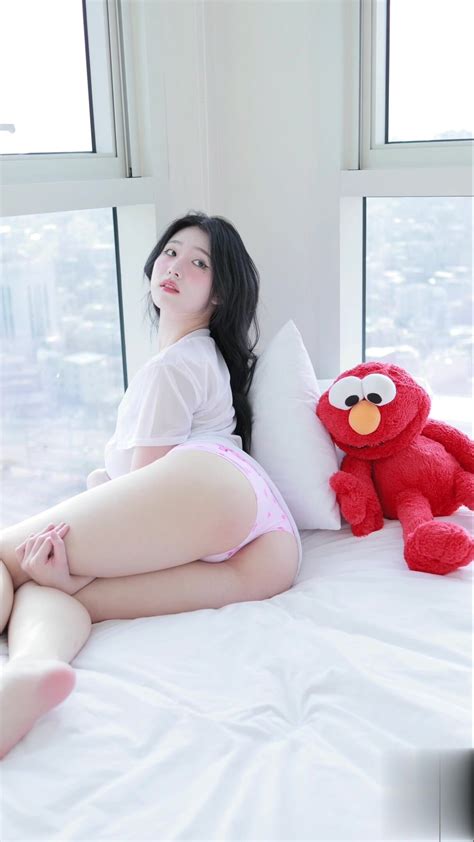 Naked Yeon Woo Photos Xasiat