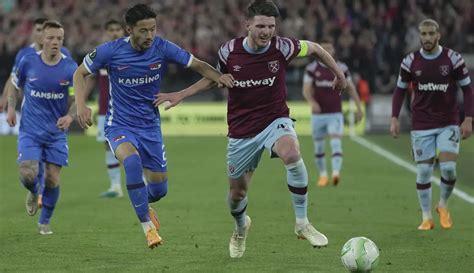 Sempat Tertinggal West Ham Comeback 2 1 Atas Az Alkmaar Foto