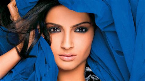 Sonam Kapoor New Photos Wallpaper, HD Indian Celebrities 4K Wallpapers ...