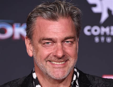 Abschied Von Einem Gro En Ray Stevenson Stirbt Im Alter Von Jahren