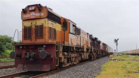 Sachkhand Express Arriving At Purna Railway Station 12715 Nanded