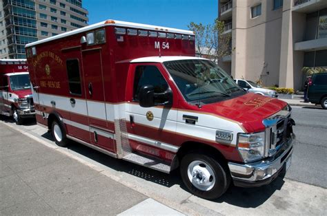 SFFD Ambulance Parked A San Francisco Fire Department SFR Flickr