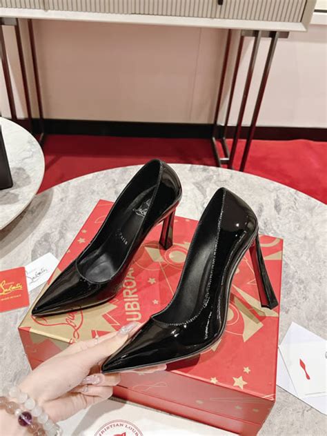 High Quality Replica Women S Christian Louboutin Shoes Sneakers Pumps