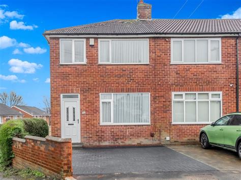 3 Bed Town House For Sale In Highfield Close Wortley Leeds Ls12 £